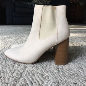 White size 7,  Forever21 boots